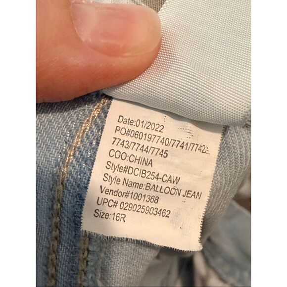 CROWN & IVY • Light Wash Cotton Spandex Blend High Waist Bootcut Denim Blue Jean - Picture 7 of 12